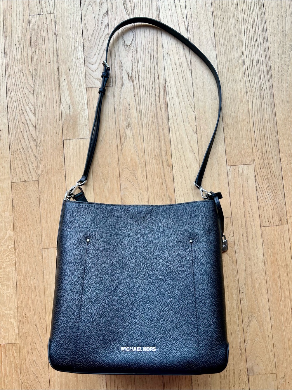 Michael Kors Black Pebbled Leather Crossbody Shoulder Bag / Hayes
